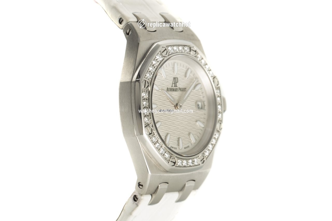 Audemars Piguet Royal Oak Lady Womens watch Quartz Steel 67601ST.ZZ.D012CR.02 2