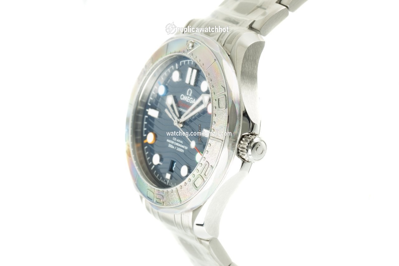 Omega Seamaster Diver 300 M Mens watch Unisex Automatic Steel 522.30.42.20.03.001 2