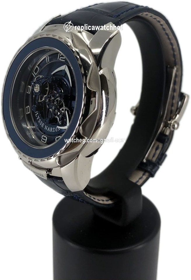 Ulysse Nardin Freak Cruiser Mens watch Unisex Manual winding White gold 2050-131 03 2
