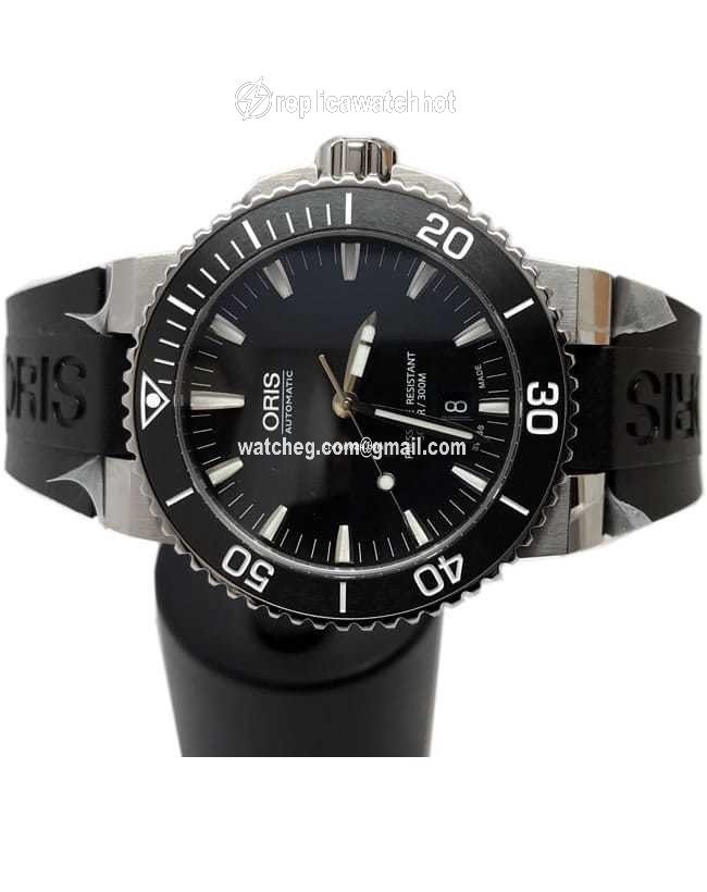 Oris Aquis Date Mens watch Unisex Automatic Steel 01 733 7653 4154 2