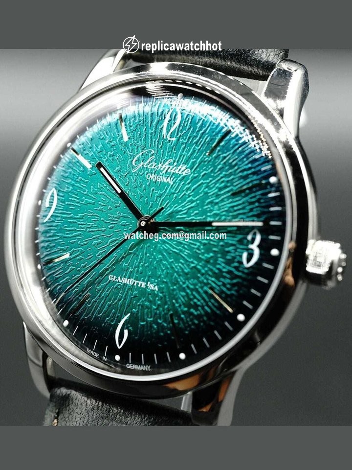 Glashtte Original Sixties Mens watch Unisex Automatic Steel 1-39-52-03-02-04 2