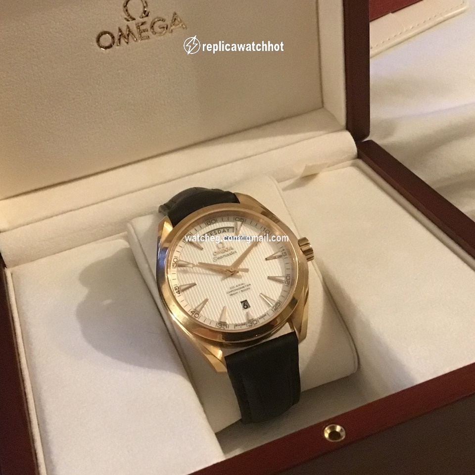 Omega Seamaster Aqua Terra Mens watch Unisex Automatic Red gold 231.53.42.22.06.001 2