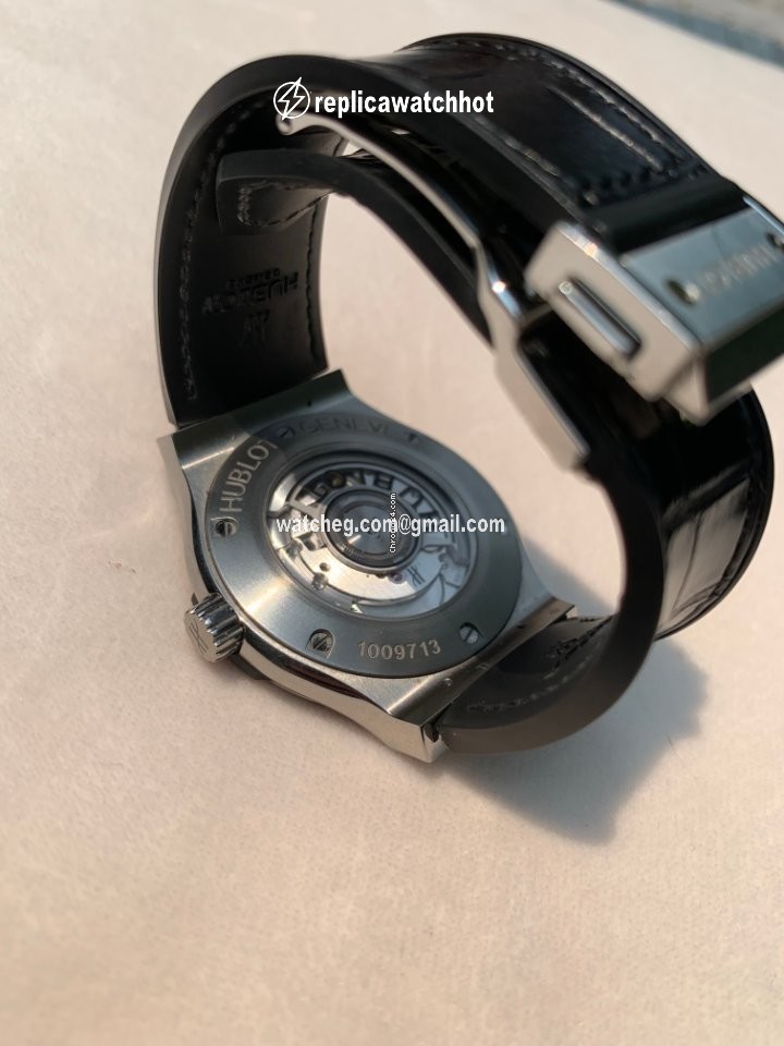 Hublot Classic Fusion 45, 42, 38, 33 mm Mens watch Unisex Automatic Titanium 542.NX.2610.LR 2