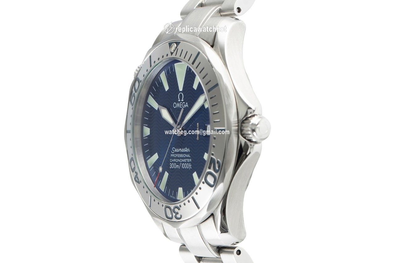 Omega Seamaster Diver 300 M Mens watch Unisex Automatic Steel 168.1640 2