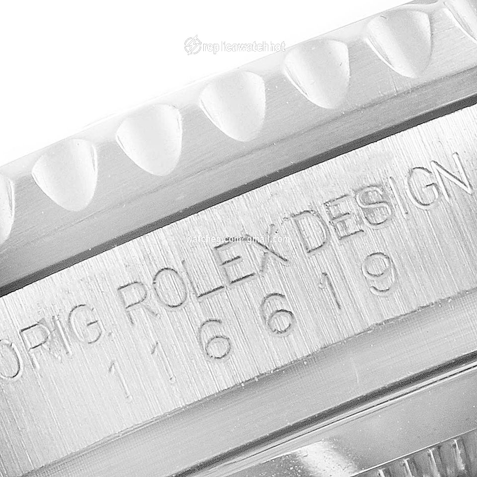 Rolex Submariner Date Mens watch Unisex White gold Automatic 116619 2