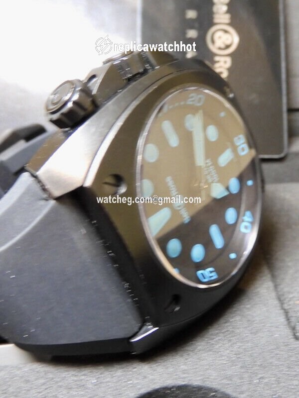 Bell & Ross BR 02 Automatic Steel BR 02 2