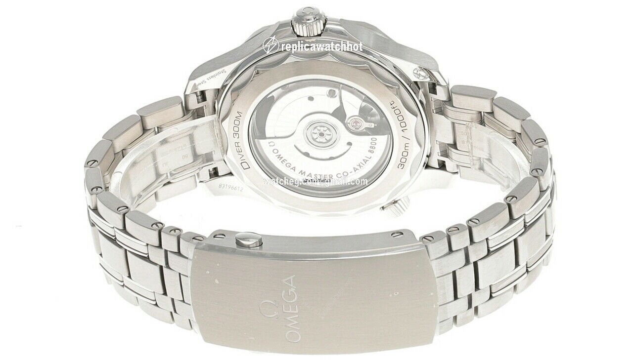 Omega Seamaster Diver 300 M Automatic Steel 210.30.42.20.03.001 21030422003001 2