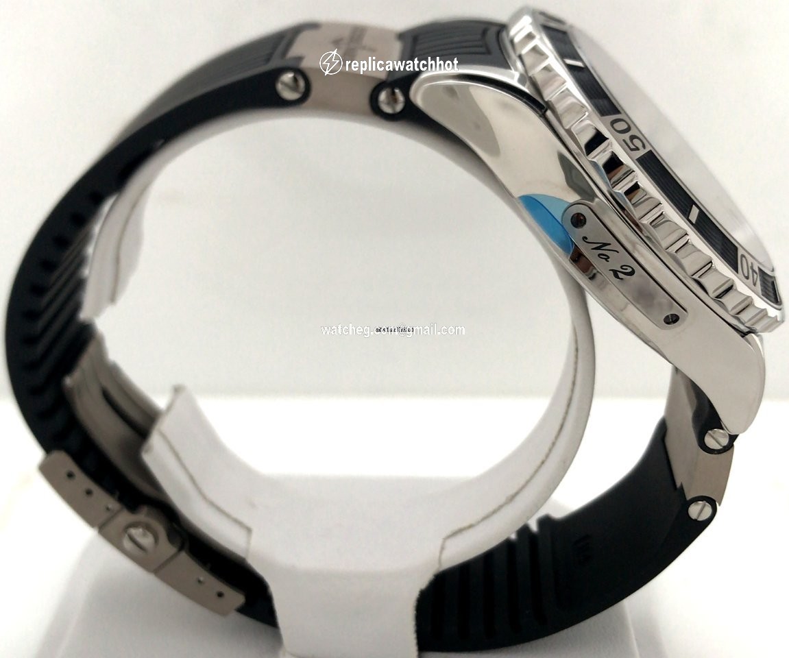 Ulysse Nardin Diver Chronometer Mens watch Unisex Automatic Steel 263-10 92 2