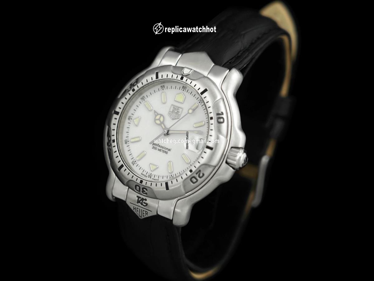 TAG Heuer 6000 Mens watch Unisex Quartz Steel 8329ST 2