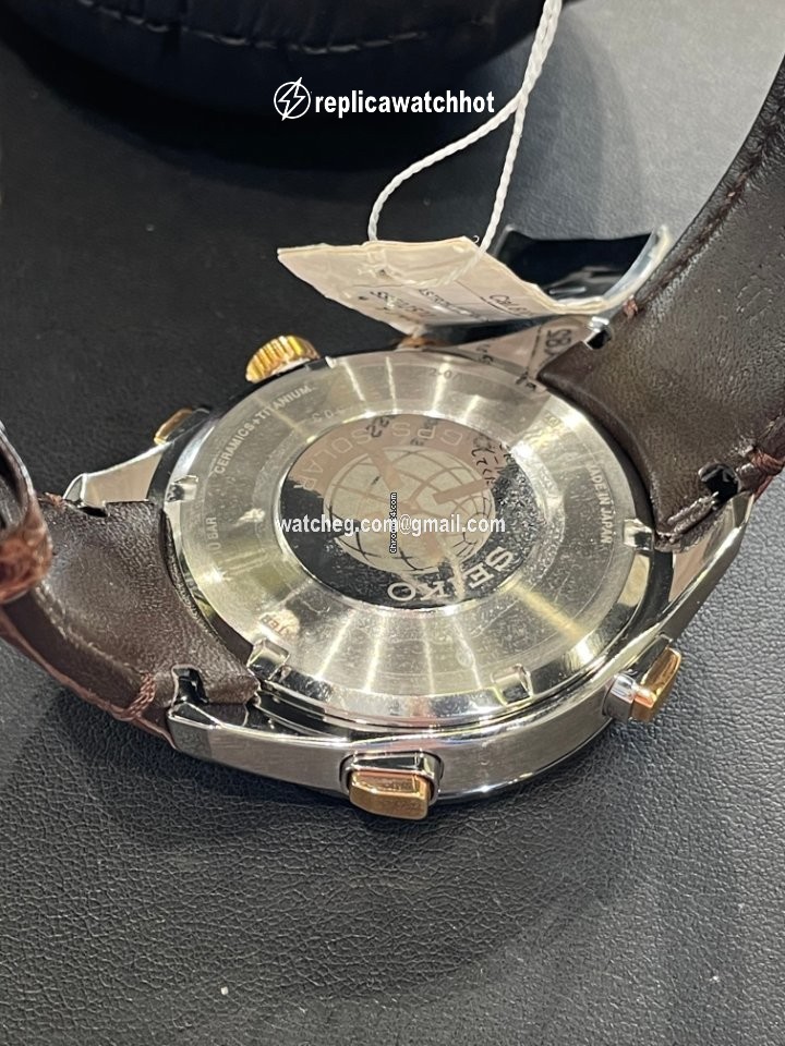 Seiko Astron GPS Solar Chronograph Titanium SSE025J1 2