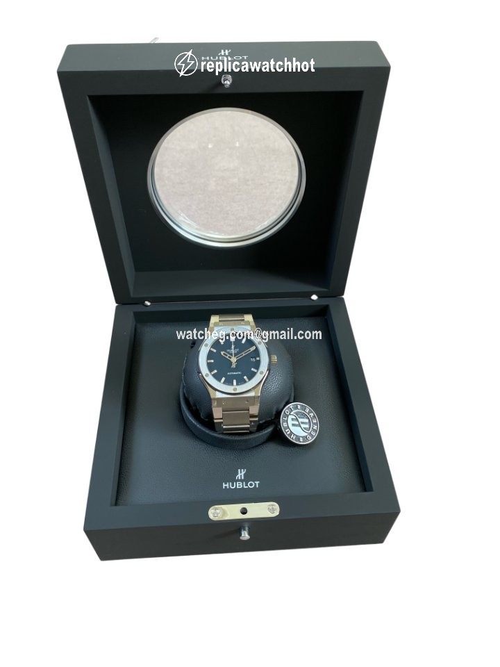 Hublot Classic Fusion 45, 42, 38, 33 mm Mens watch Unisex Automatic Titanium 511.NX.1170.NX 2
