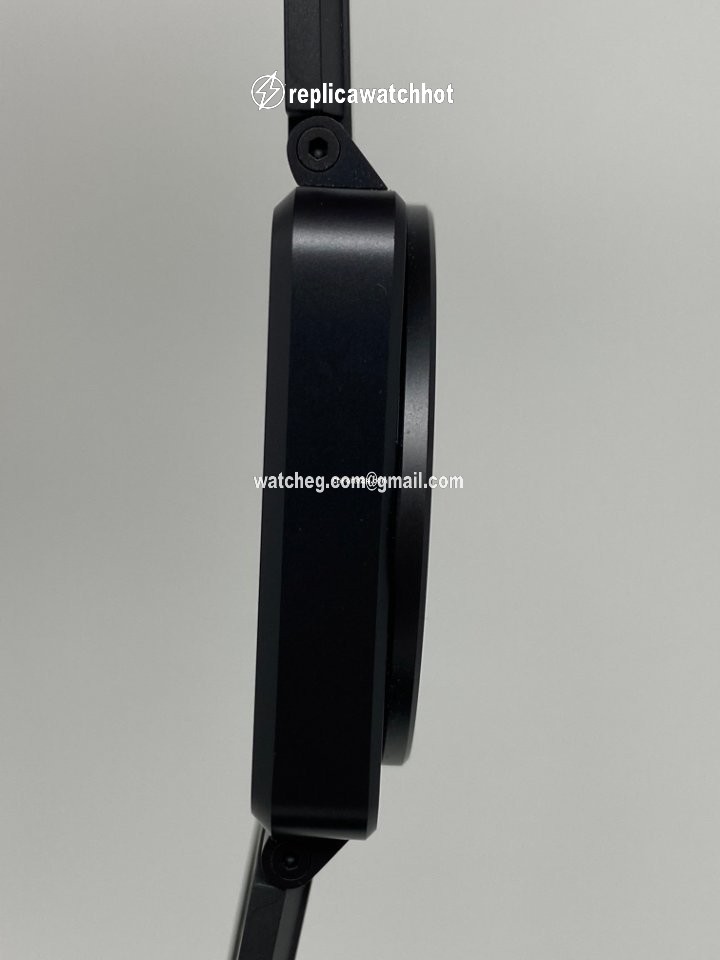 Bell & Ross BR 01-96 Grande Date Mens watch Unisex Steel BR0196-ALTIMETER 2