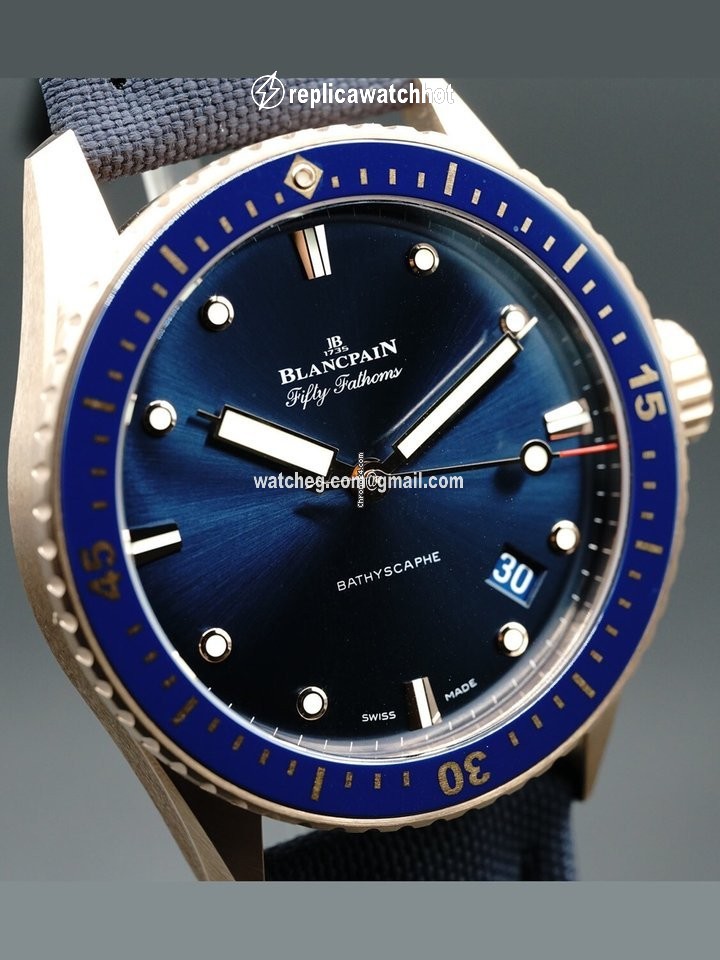 Blancpain Fifty Fathoms Bathyscaphe Mens watch Unisex Automatic Rose gold 5000 36S40 O52A 2
