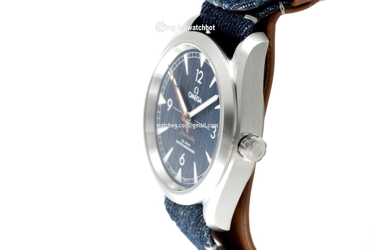 Omega Seamaster Railmaster Mens watch Unisex Automatic Steel 220.10.40.20.03.001 2