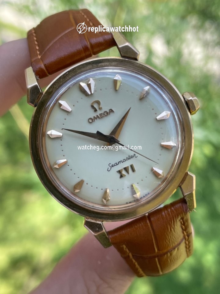 Omega Seamaster Mens watch Unisex Automatic Yellow gold 2850 SC 2