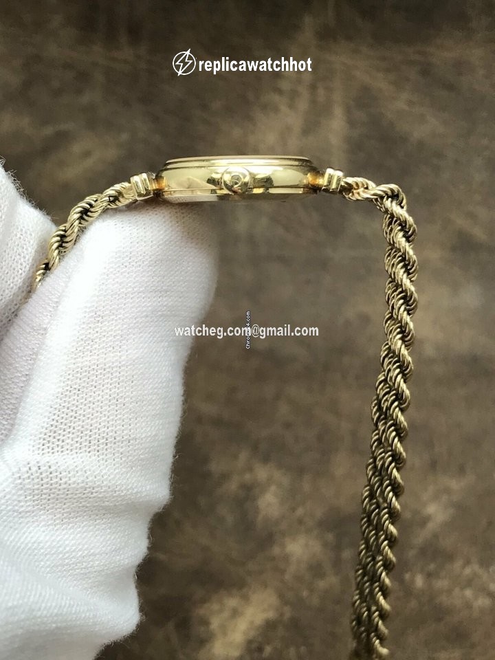 Omega Quartz Yellow gold 14K 2