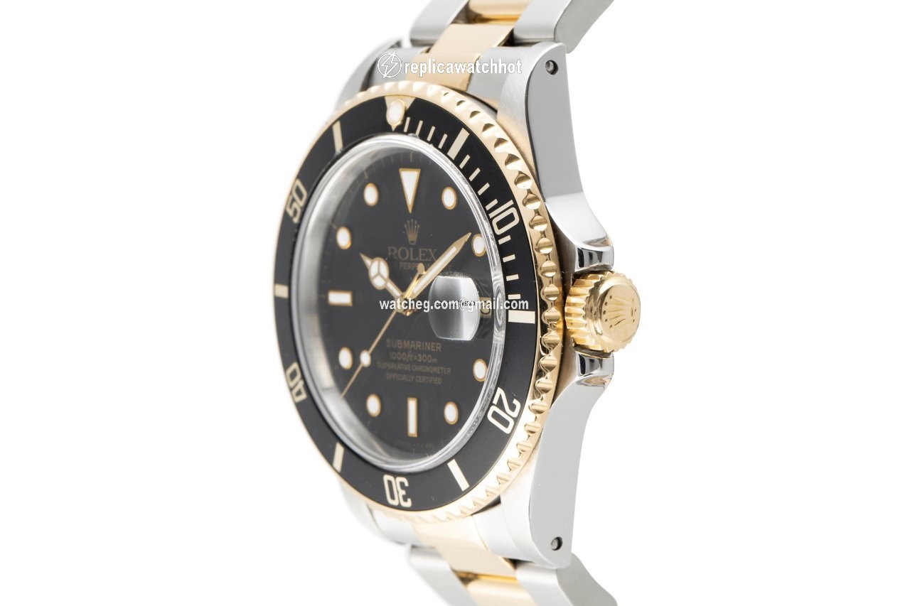 Rolex Submariner Date Mens watch Unisex Gold Steel Automatic 16803 2