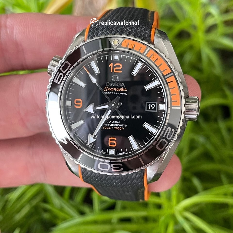 Omega Seamaster Planet Ocean Mens watch Unisex Automatic Steel 215.32.44.21.01.001 2