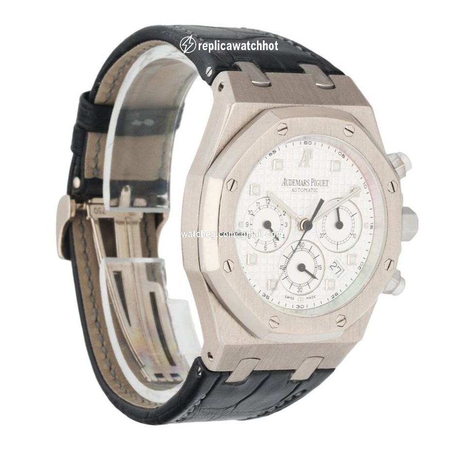 Audemars Piguet Royal Oak Chronograph Mens watch Unisex Automatic White gold 26022BC 2