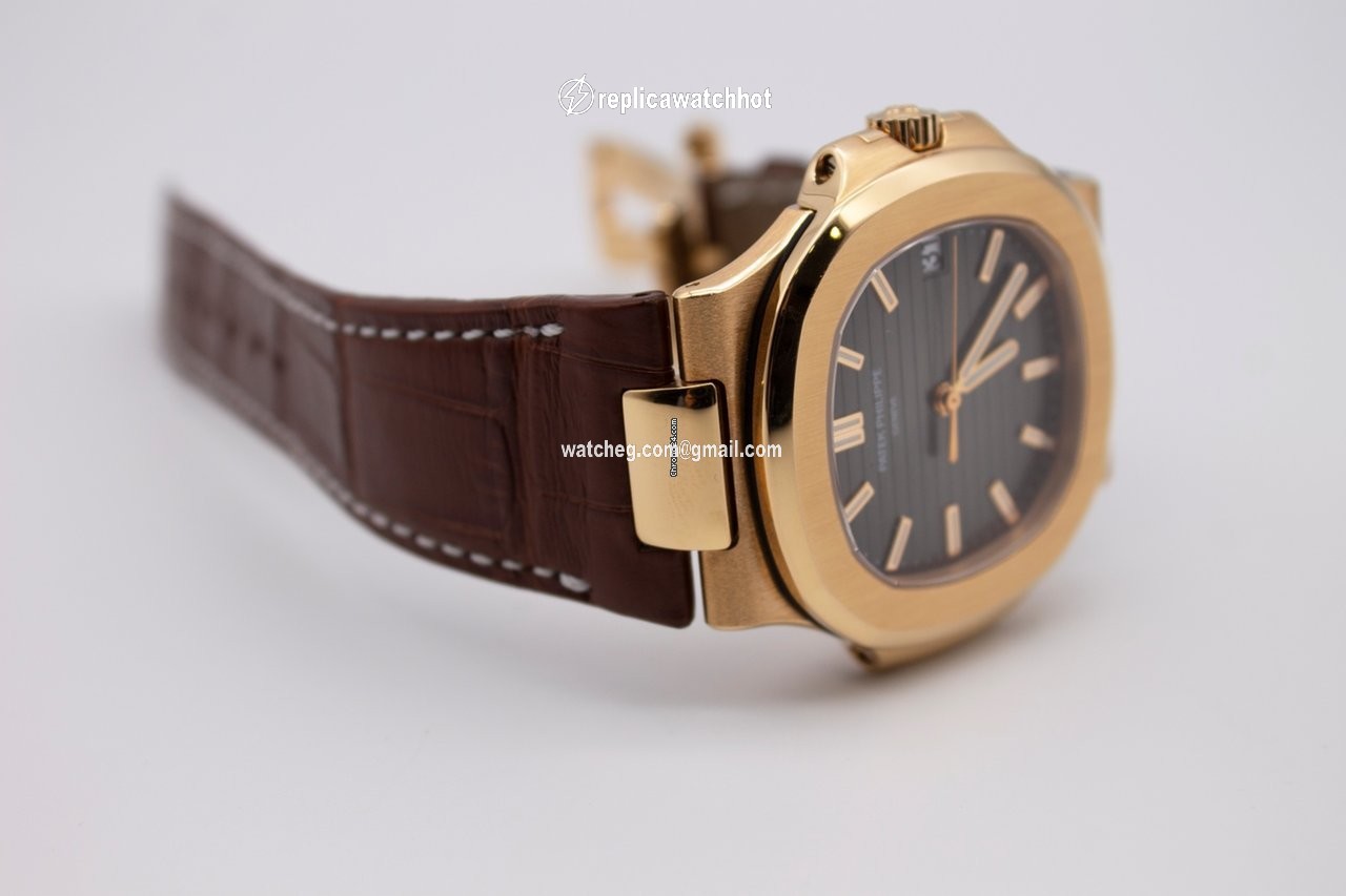 Patek Philippe Nautilus Mens watch Unisex Automatic Rose gold 5711R-001 2