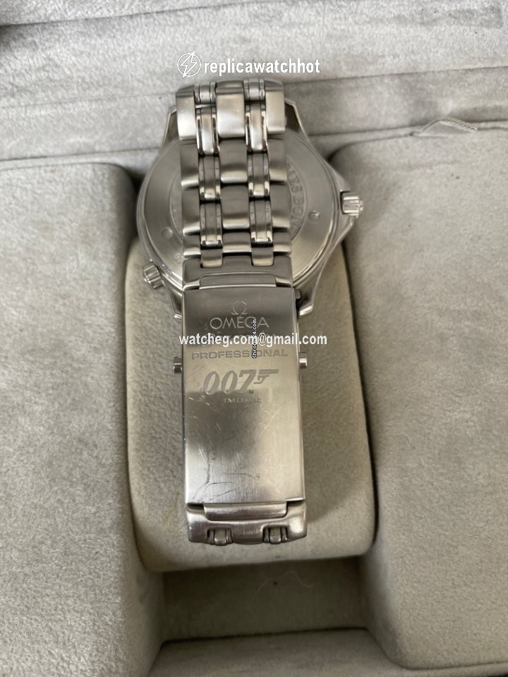 Omega Seamaster Diver 300 M Mens watch Unisex Automatic Steel 25378000 2