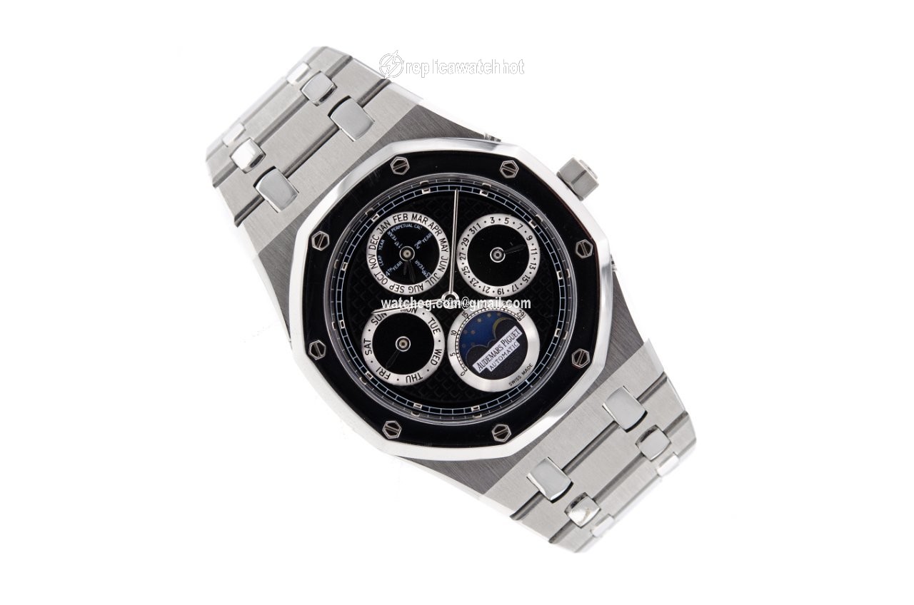 Audemars Piguet Royal Oak Perpetual Calendar Mens watch Unisex Automatic Steel 25820SP.OO.0944SP.02 2
