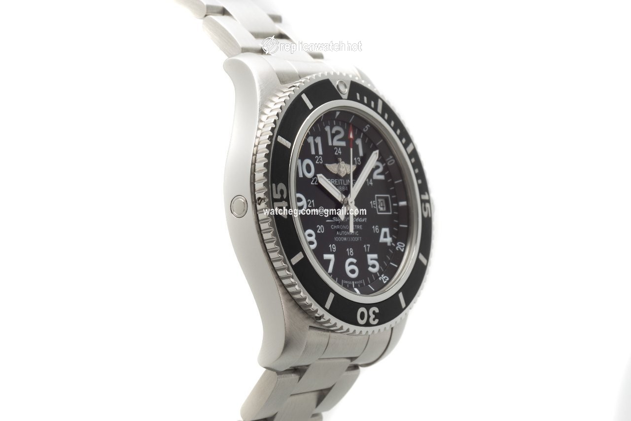 Breitling Superocean II 44 Mens watch Unisex Automatic Steel A17392 2
