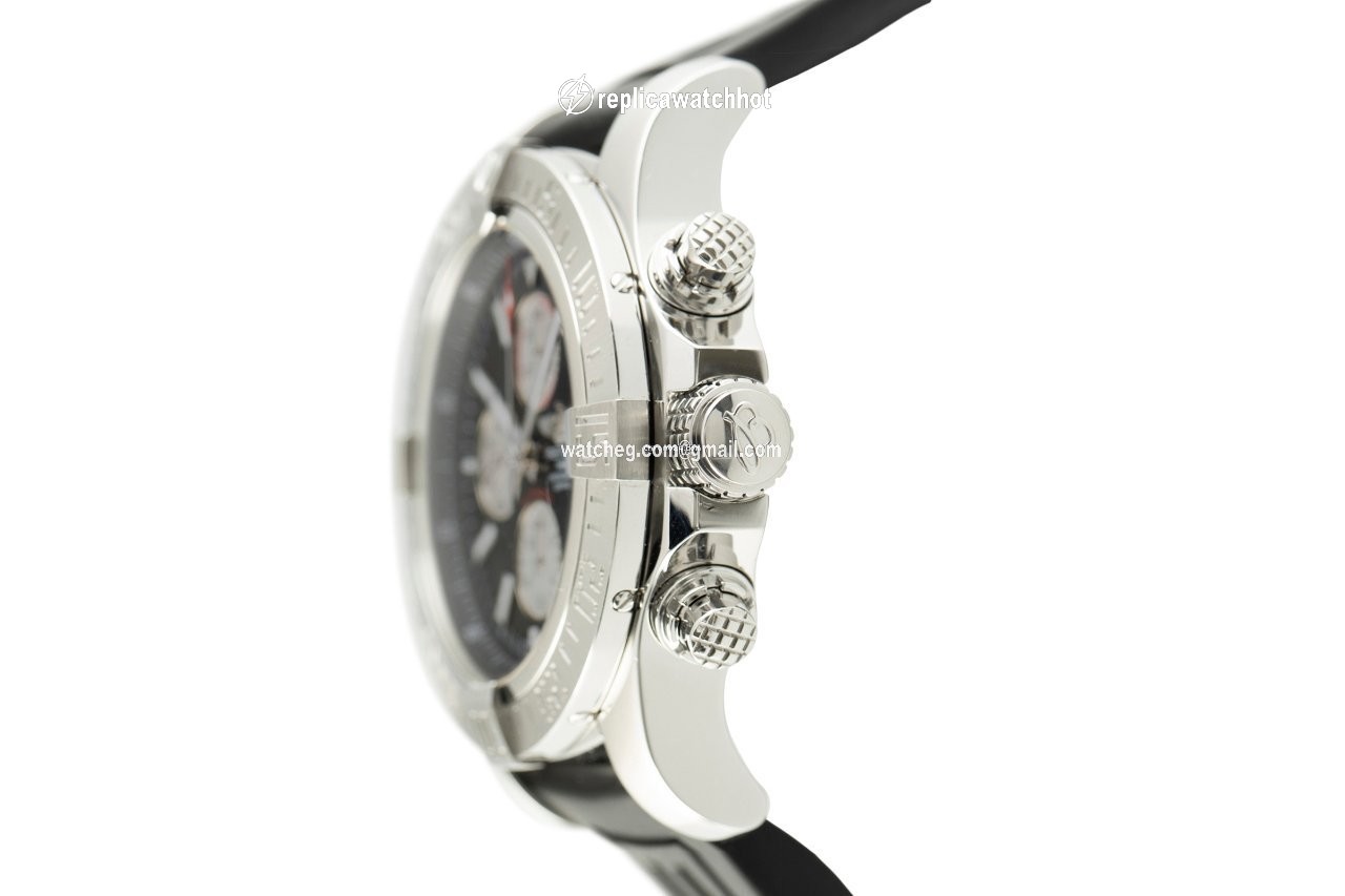 Breitling Super Avenger II Mens watch Unisex Automatic Steel A1337111 BC29 2