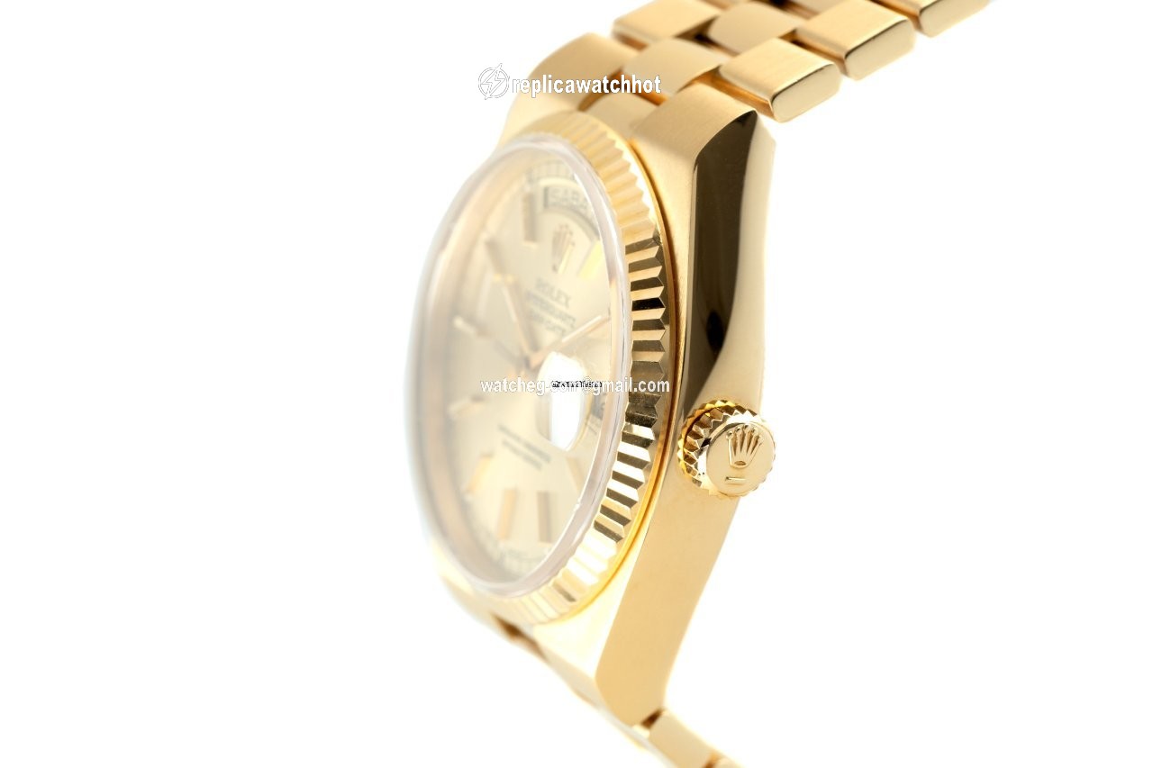 Rolex Day-Date Oysterquartz Mens watch Unisex Yellow gold Quartz 19018N 2
