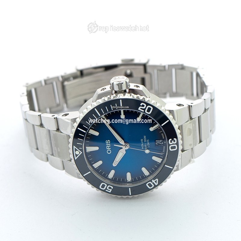 Oris Aquis Mens watch Unisex Automatic Steel 01 400 7769 4135-07 8 22 09 PEB 2