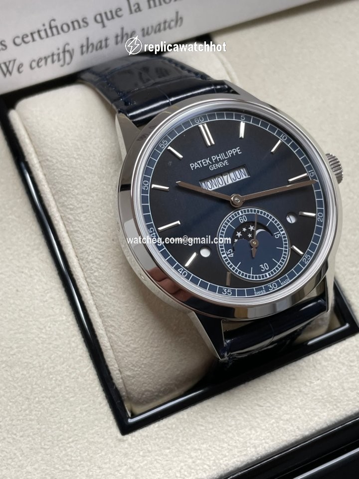 Patek Philippe Perpetual Calendar Platinum 5236P-001 2