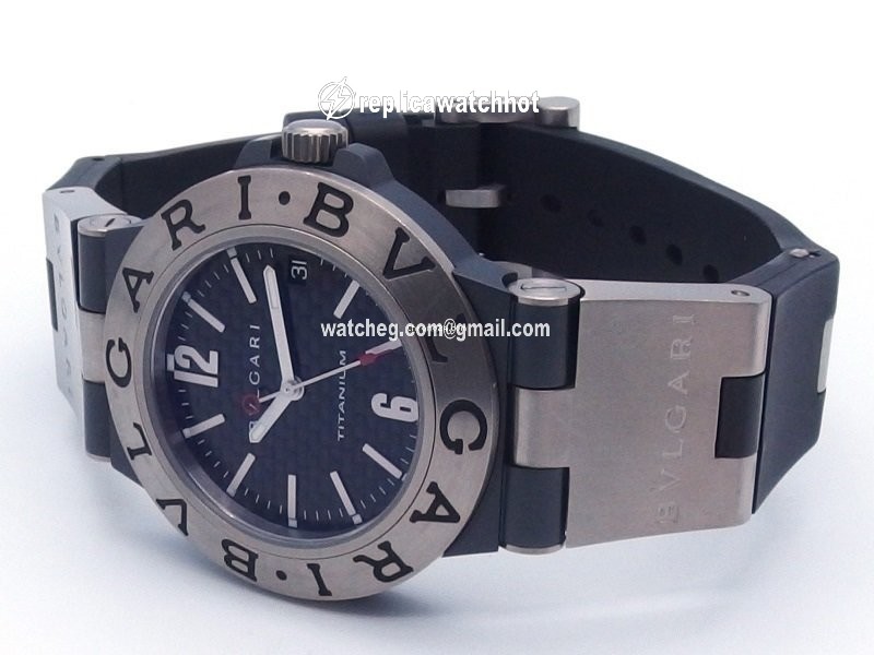 Bulgari Diagono Mens watch Unisex Automatic Titanium TI38TA 2