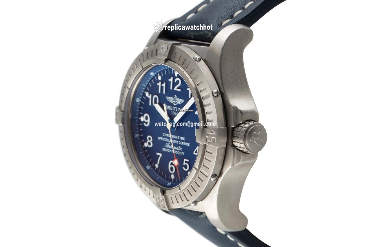 Breitling Avenger Seawolf Mens watch Unisex Automatic Titanium E17370 2