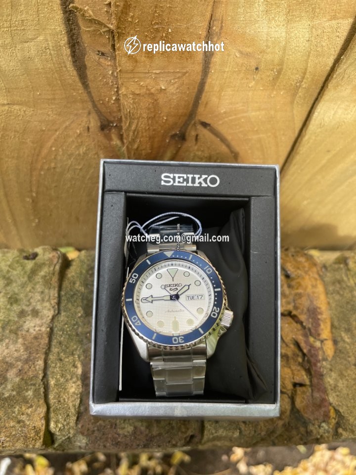 Seiko 5 Sports Mens watch Unisex Automatic Steel SRPG47K1 2