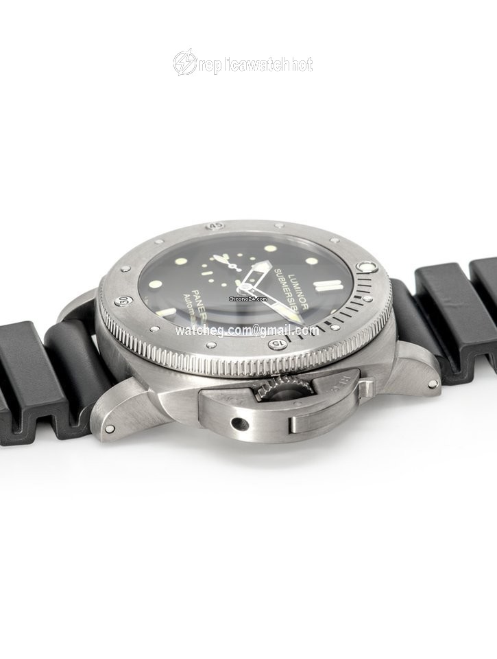 Panerai Luminor Submersible 1950 3 Days Automatic Mens watch Unisex Automatic Titanium PAM00305 2