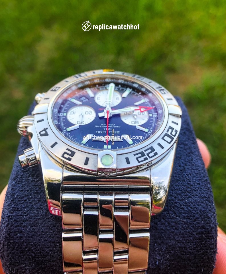 Breitling Chronomat 44 GMT Mens watch Unisex Automatic Steel AB0420B9 BB56 375A 2
