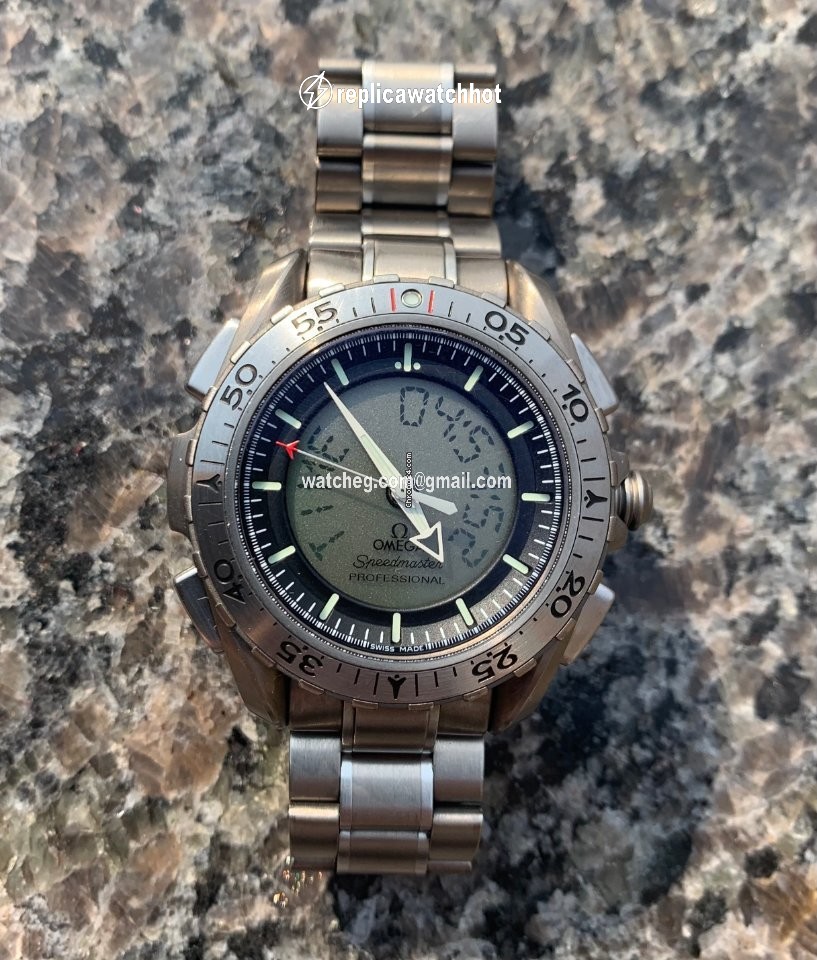 Omega Speedmaster Professional Moonwatch Mens watch Unisex Titanium 3291.50 2