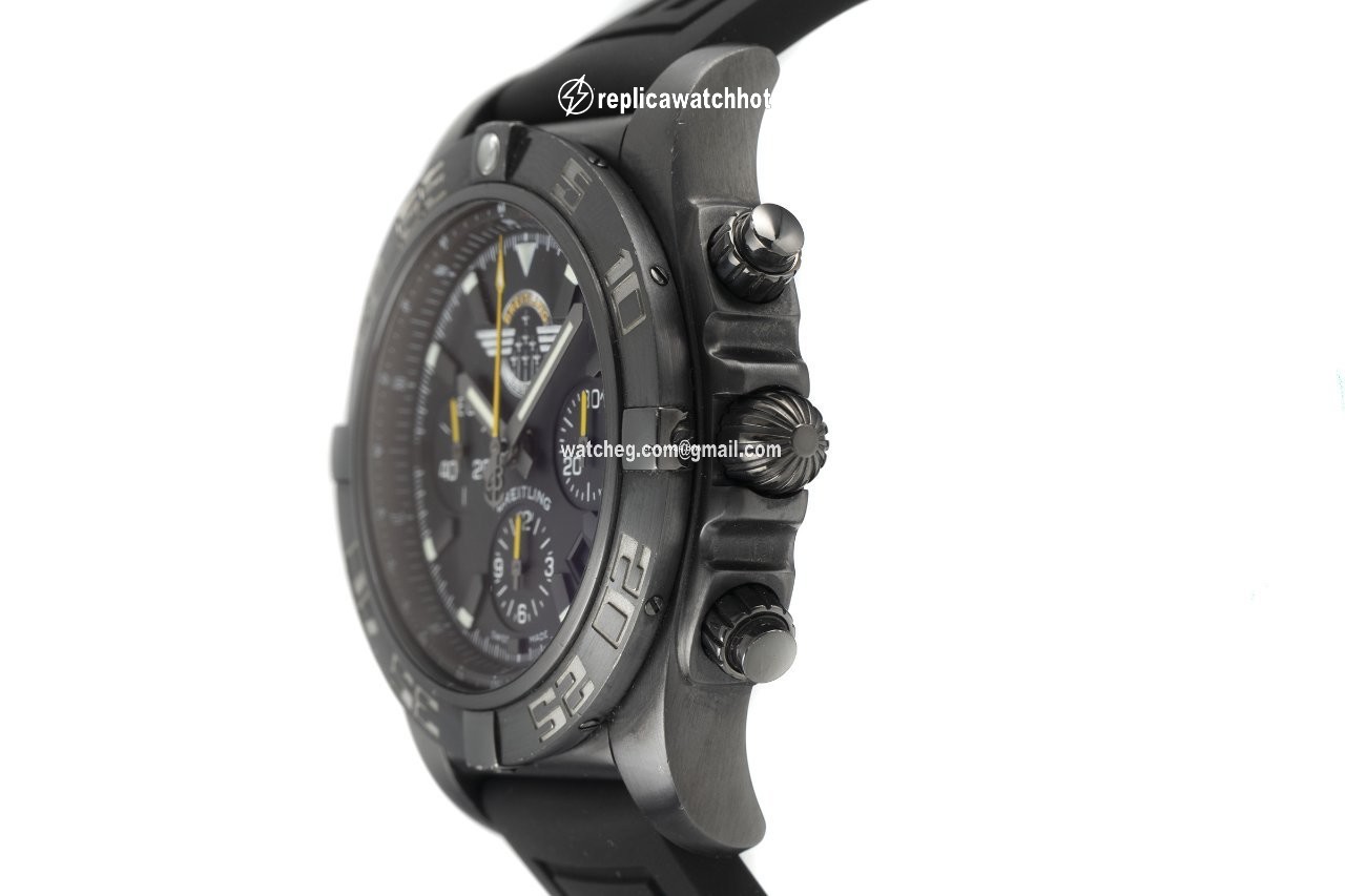 Breitling Chronomat 44 Mens watch Unisex Automatic Steel MB0110 2