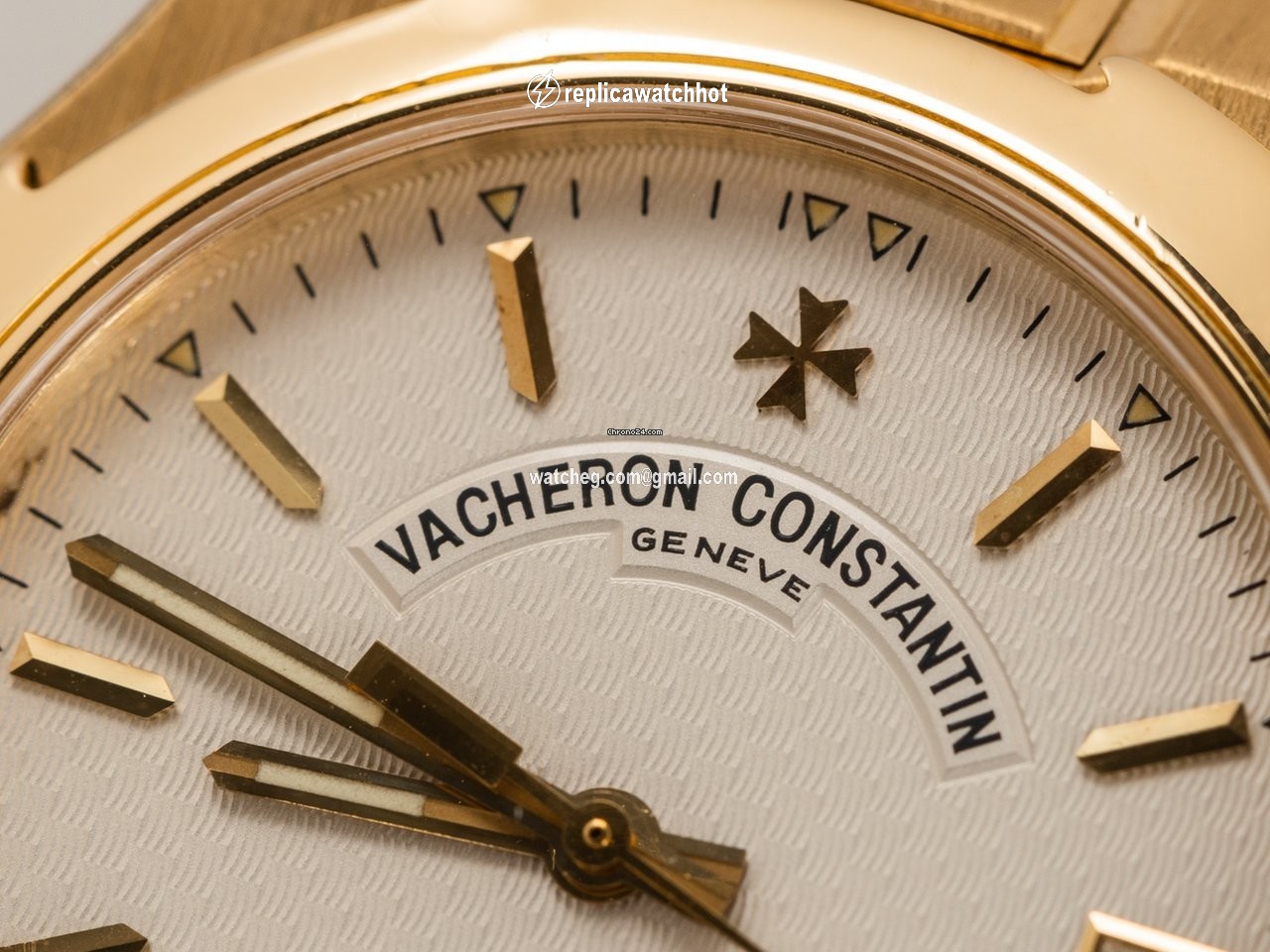 Vacheron Constantin Overseas Mens watch Unisex Automatic Yellow gold 42050 42052 423J 2