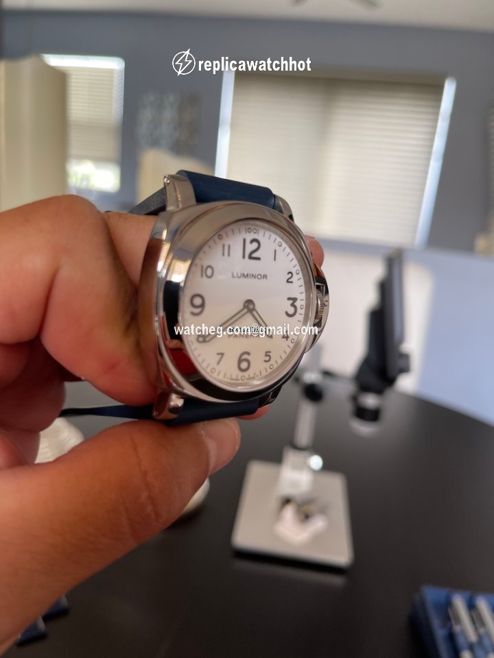 Panerai Luminor Base Mens watch Unisex Manual winding Steel PAM 00010 2