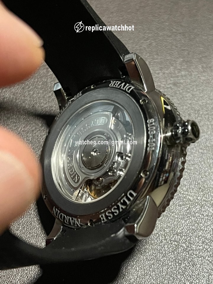 Ulysse Nardin Lady Diver Womens watch Automatic Steel 8103-101-3 02 2