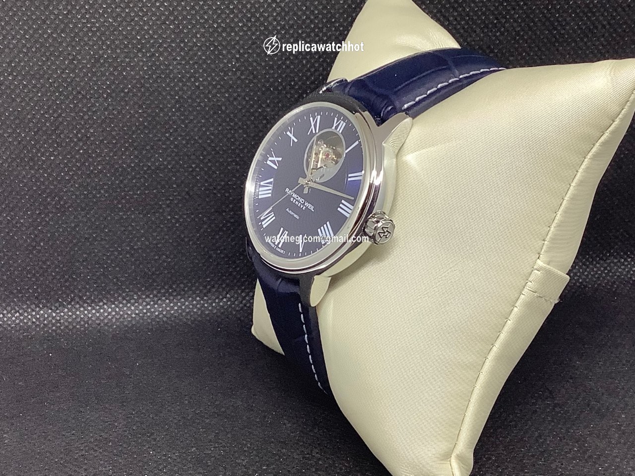 Raymond Weil Maestro Mens watch Unisex Automatic Steel 2227-STC-00508 2