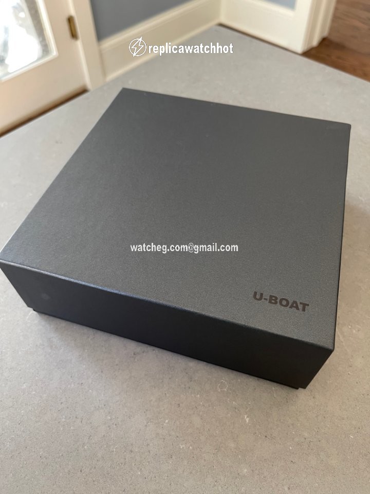 U-Boat Classico Mens watch Unisex Automatic Steel 5570 2