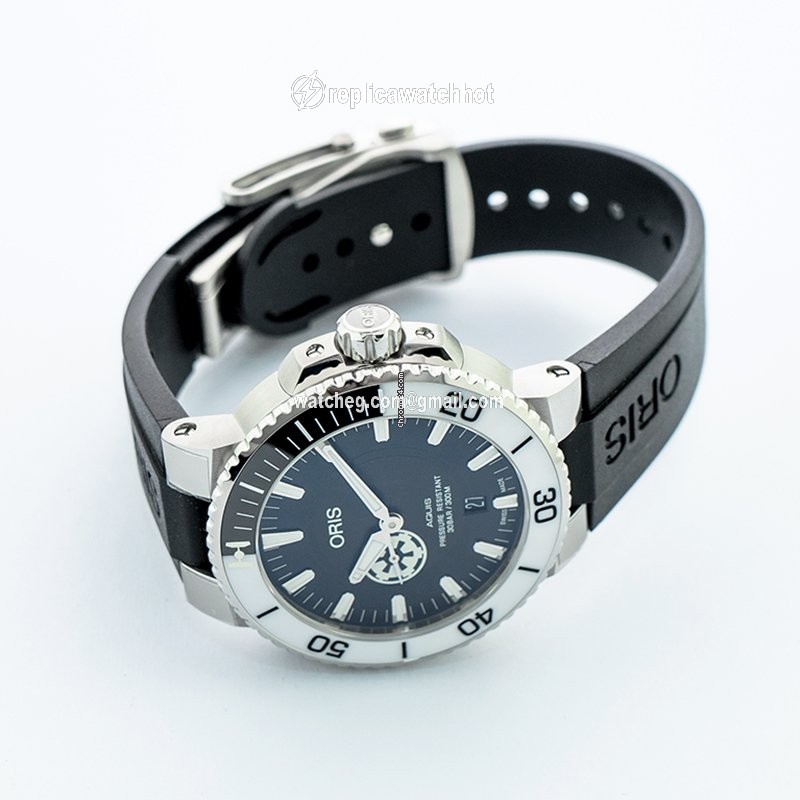 Oris Aquis Mens watch Unisex Automatic Steel 01 743 7734 4184-Set RS 2