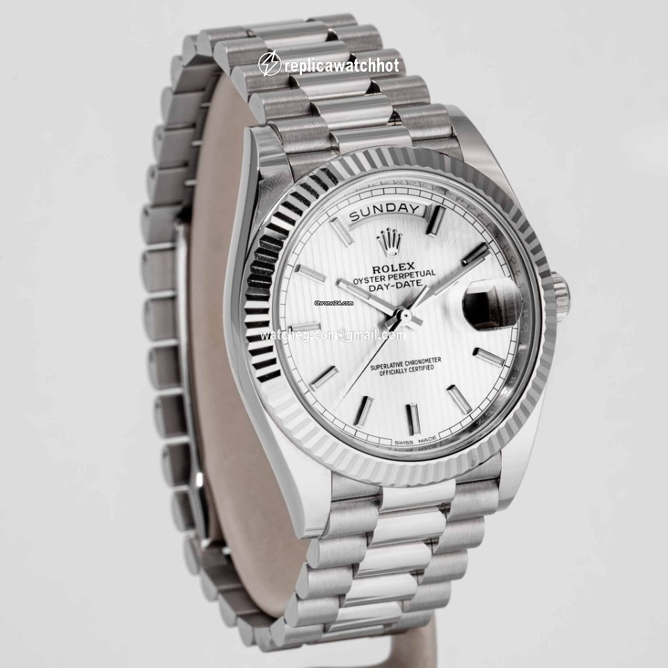 Rolex Day-Date 40 Mens watch Unisex White gold Automatic 228239-0002 2