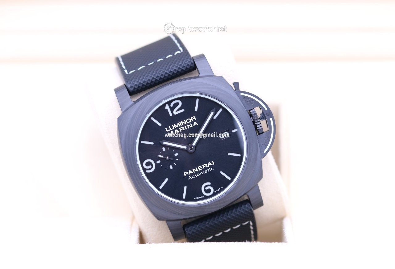 Panerai Luminor Marina Mens watch Unisex Automatic Carbon PAM 01118 2