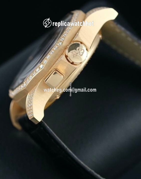 Corum Admirals Cup Mens watch Unisex Automatic Rose gold 397.551.85 0001 AK12 2
