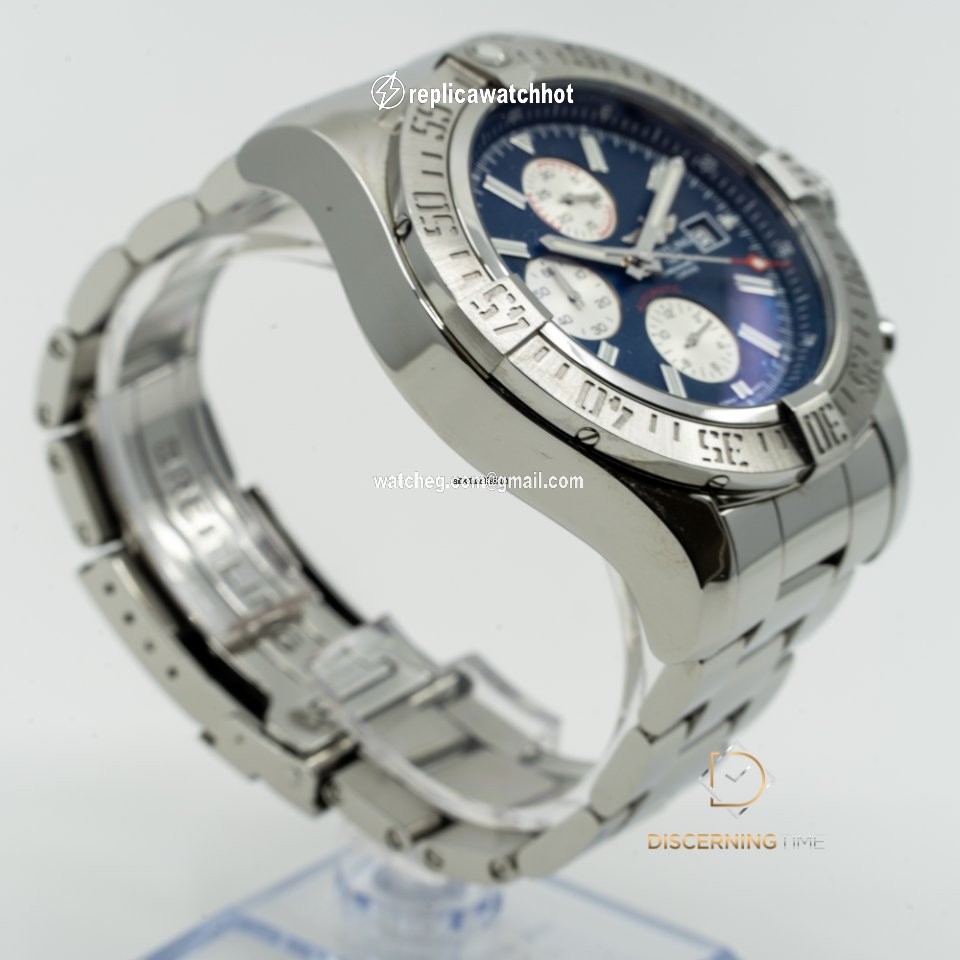 Breitling Super Avenger II Mens watch Unisex Automatic Steel A1337111 BC29 168A 2