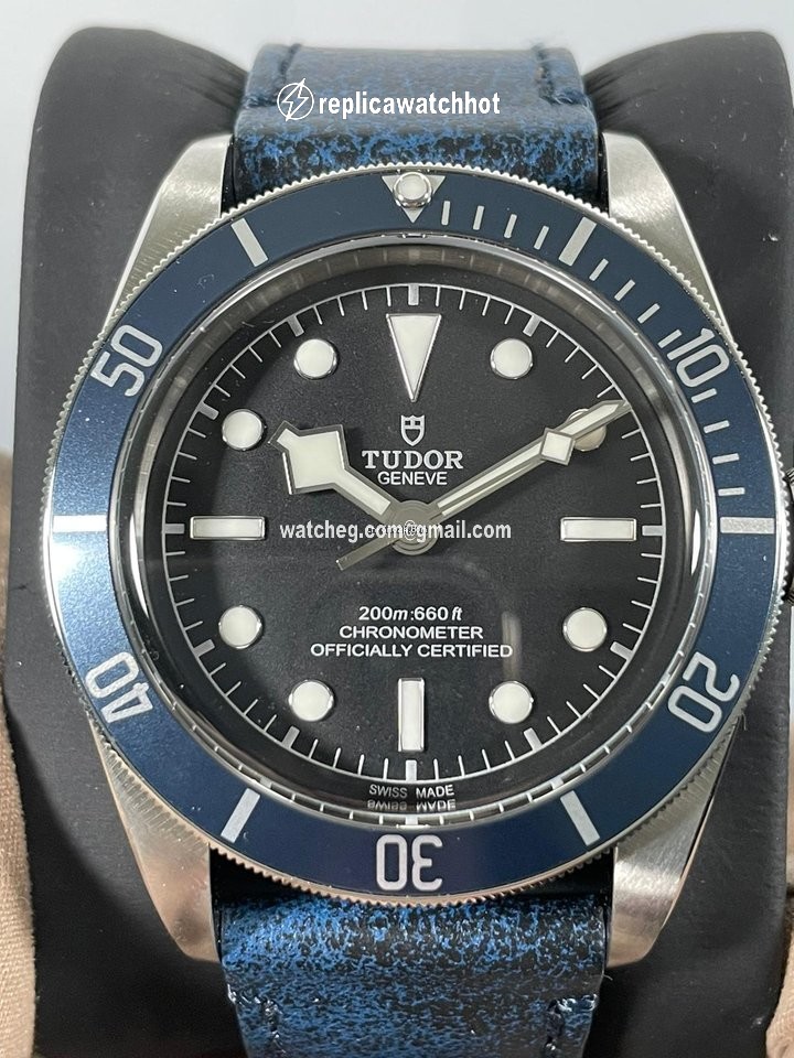 Tudor Black Bay Mens watch Unisex Automatic Steel M79230B-0002 2