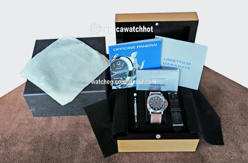 Panerai Luminor Base Titanium PAM 55 2